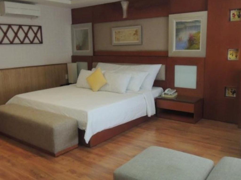 Thala Hotel Хошимин Екстериор снимка
